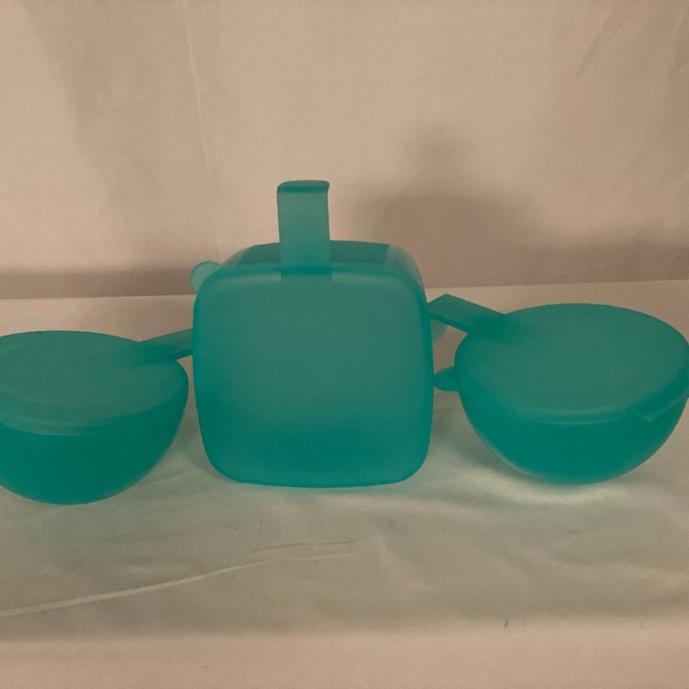 Set of 3 new Tupperware containers refrigerator